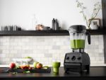 Vitamix Explorian E320 Black with Green Smoothie